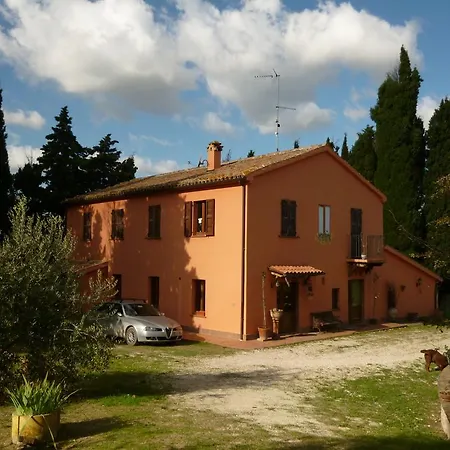 Ca Giovanni Country Pet Friendly אורבינו