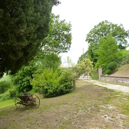 Ca Giovanni Country Pet Friendly לינה וארוחת בוקר אורבינו